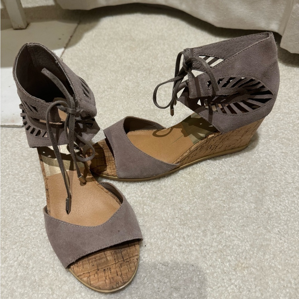 Dolce vita lace up beautiful sandal with a wedge heel